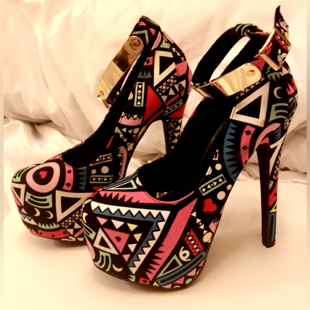 Abstract pumps high heels